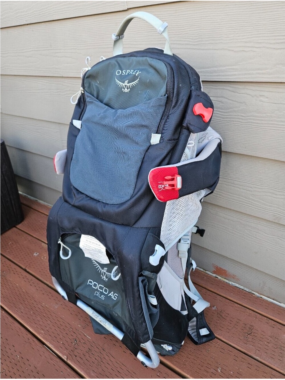 Osprey Poco Plus is a premium, high-capacity framed child carrier backpack desig
